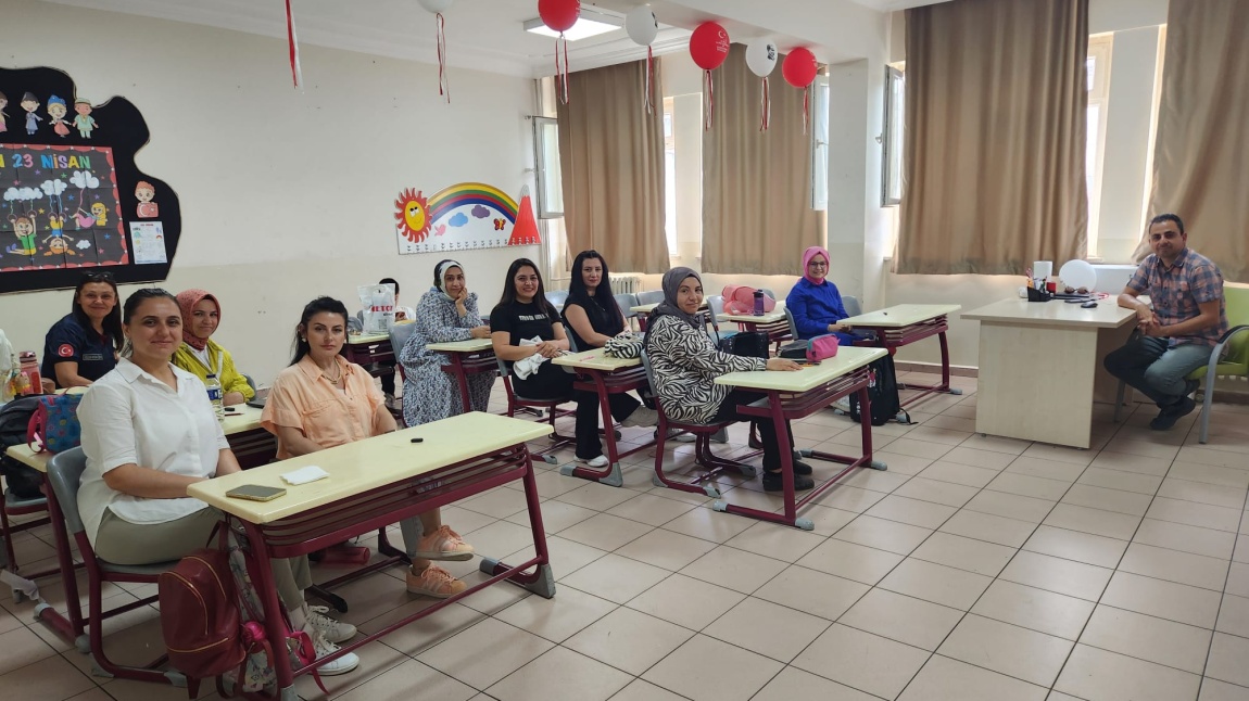 AİLE OKULU EĞİTİMLERİMİZ DEVAM EDİYOR