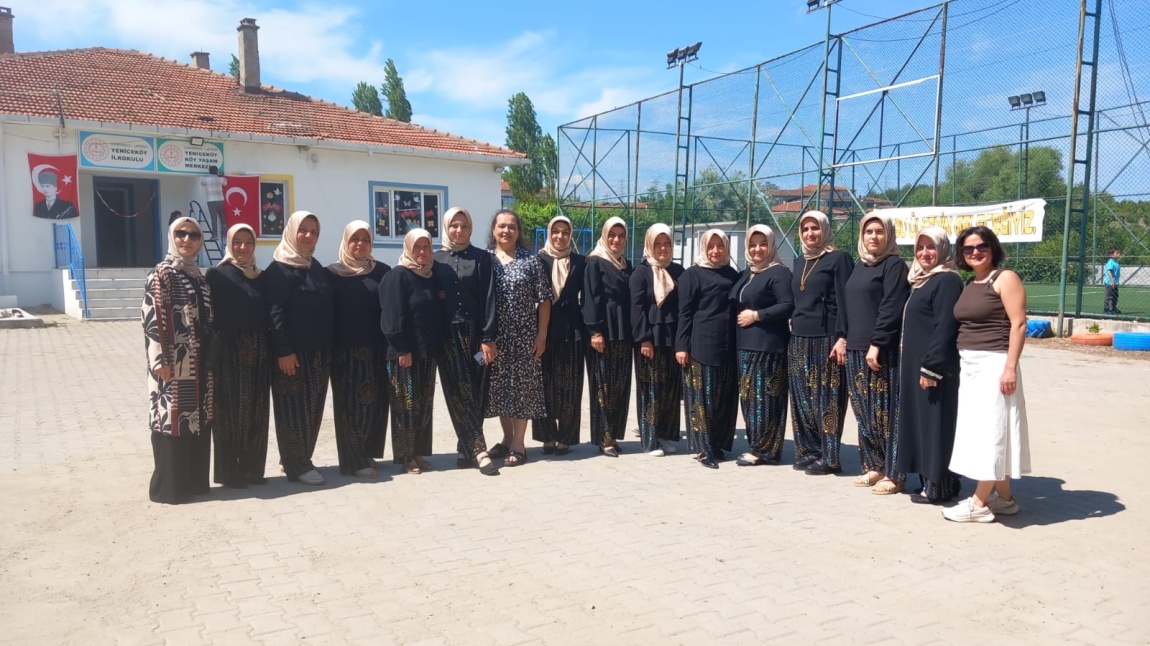 YENİCEKÖY YAŞAM MERKEZİNDE SERGİMİZİN AÇILIŞI